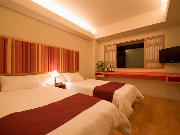 m-hotel_-standardroom.jpg