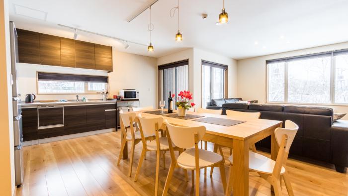 Kabayama Townhouses - length of dining area to the kitchen length of dining area to the kitchen
