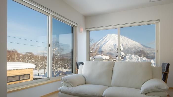 Lounge and sofa with a view of Mt Yotei