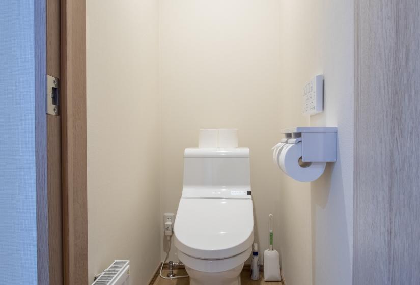 toilet separate from shower and bath
