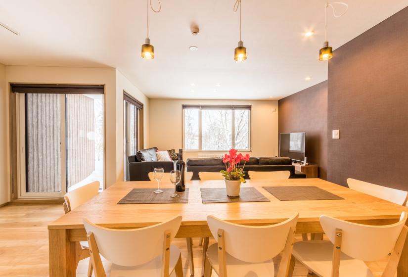 dining area centred on the 1st floor