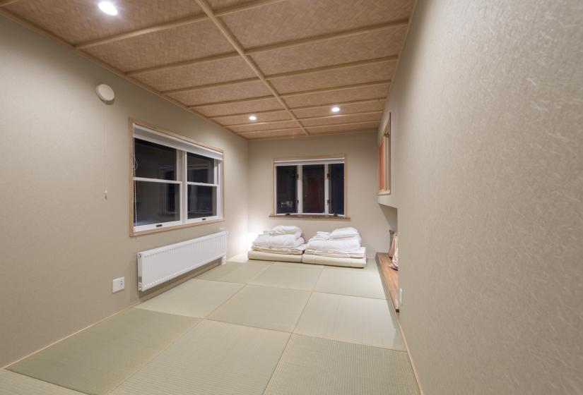 Tatami room and bedding