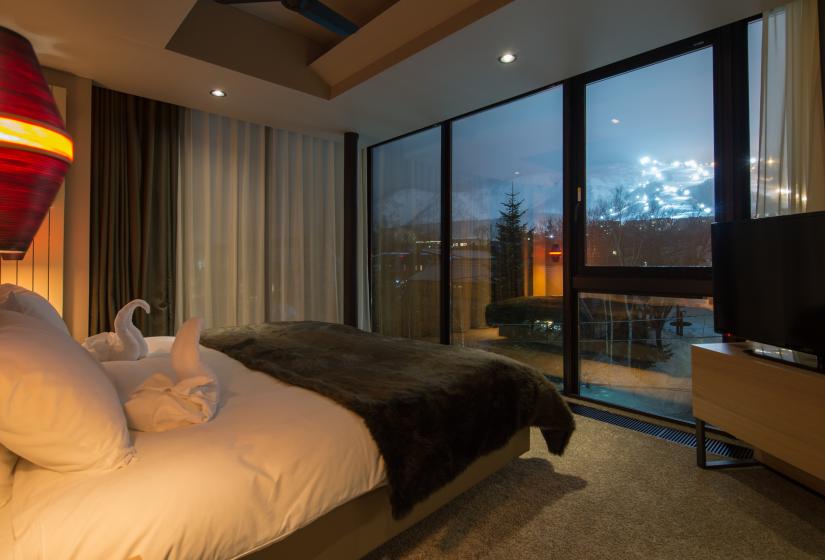 Bedroom and view of mountain