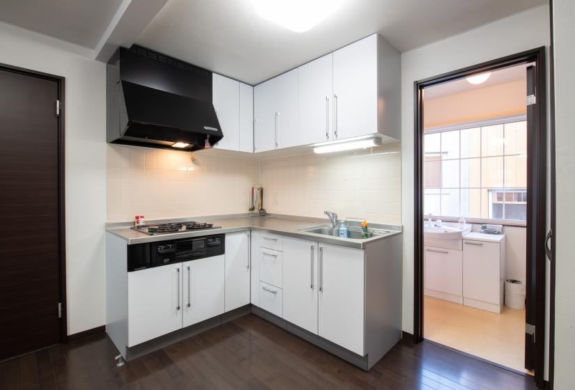 kitchen with gas cooktop