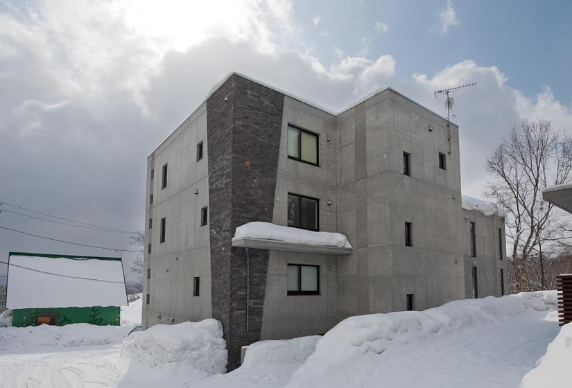 Cecuko Building Concrete Exterior