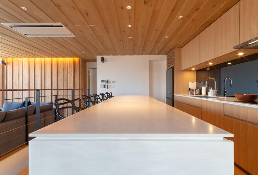 bar and kitchen in main living area