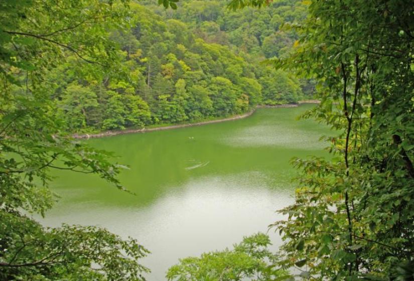 Hangetsuko Mt Yotei Caldera is Spanish for cauldron- Hangetsuko