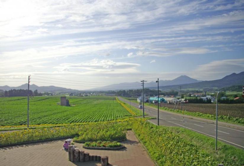 The view back towards Niseko The view back towards Niseko