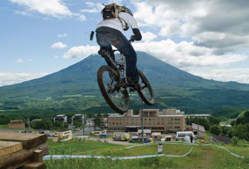 mtnbike_0.jpg mtnbike_0.jpg