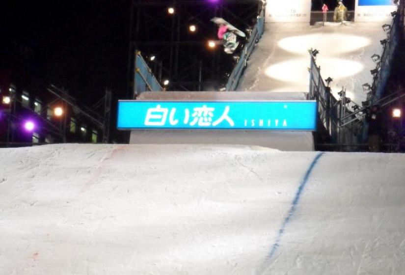 parkair.jpg HTB Park Air snowboard session. Rad