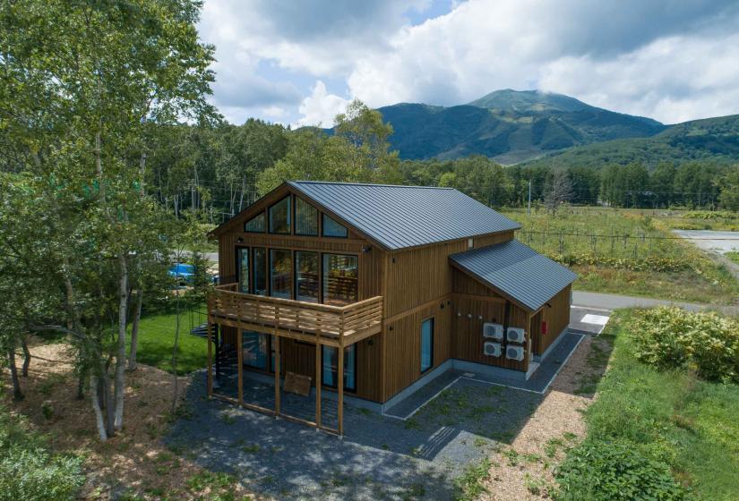 Yotei Yama Chalet with Mt Annupuri back drop