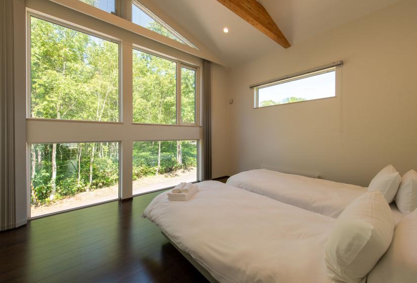 Bedroom with two single beds