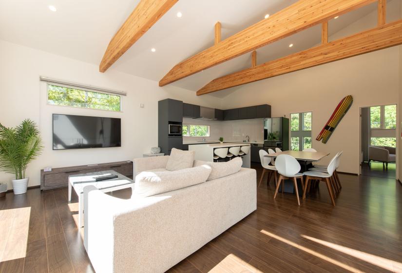 Lounge Lounge and kitchen