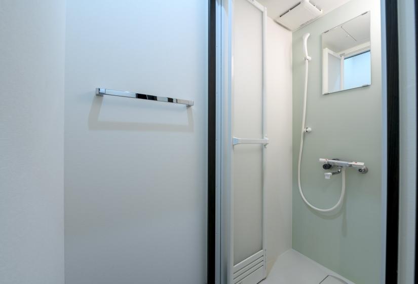 A unit shower