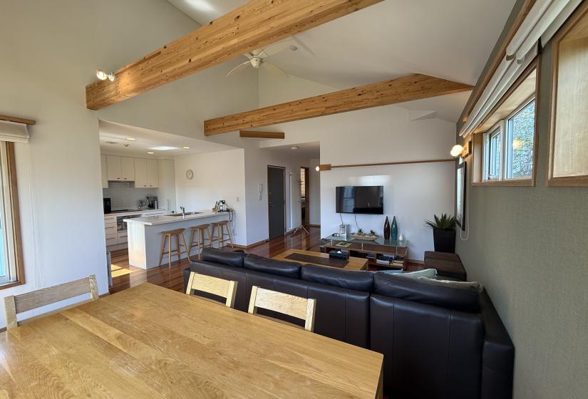 A table and lounge behind