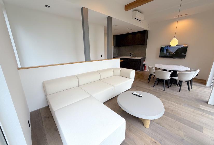 A white lounge suite